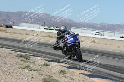 media/Oct-30-2025-Racers Edge (Thu) [[dabbdaf680]]/3-B Group/Session 3 (Turn 15 Inside)/